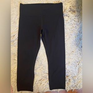 Athleta Salutation Capri Leggings Large